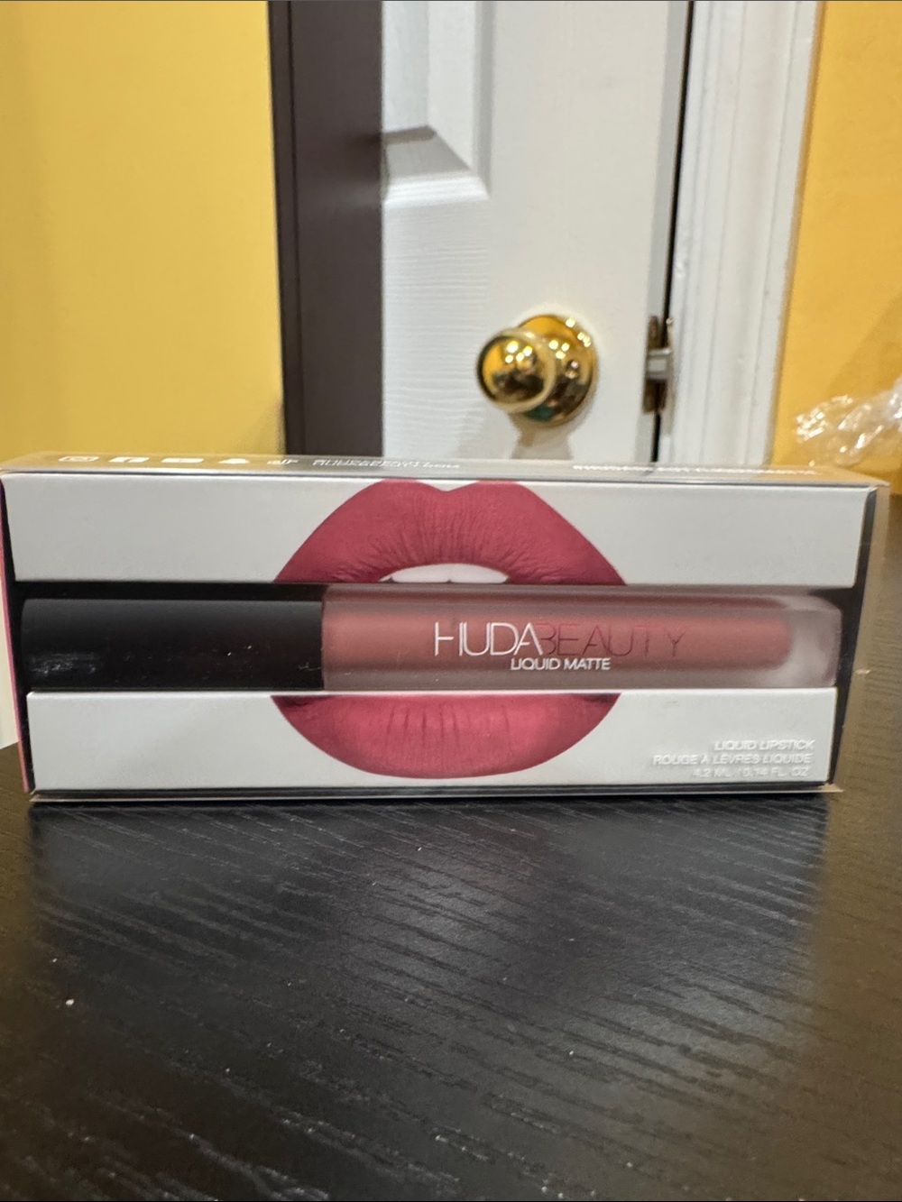 HUDA BEAUTY Liquid Matte Lipstick - shade Sweet Talker 0945 BNIB